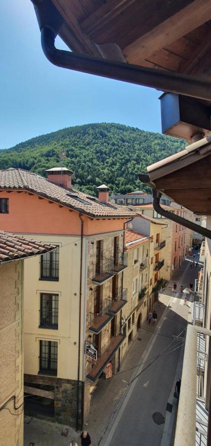 Ferienwohnung Cal Tranquil Camprodon, Acollidor Atic Al Centre Exterior foto