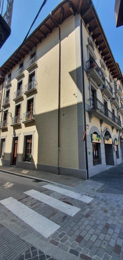 Ferienwohnung Cal Tranquil Camprodon, Acollidor Atic Al Centre Exterior foto
