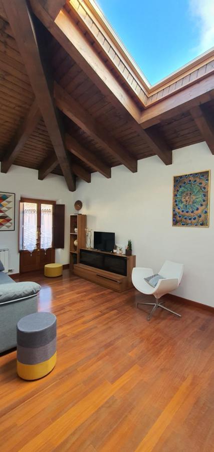Ferienwohnung Cal Tranquil Camprodon, Acollidor Atic Al Centre Exterior foto