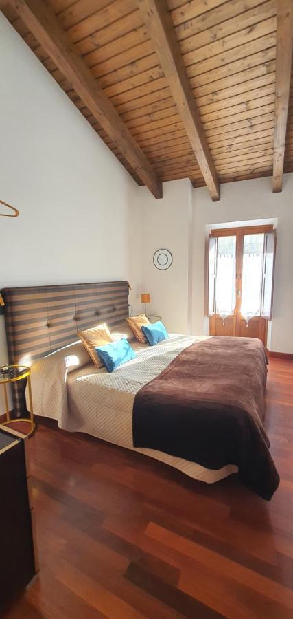 Ferienwohnung Cal Tranquil Camprodon, Acollidor Atic Al Centre Exterior foto