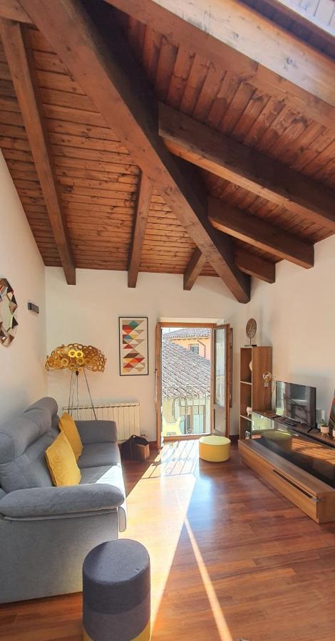 Ferienwohnung Cal Tranquil Camprodon, Acollidor Atic Al Centre Exterior foto